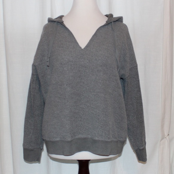 American Eagle Outfitters Sweatshirt - Picture 1 of 4